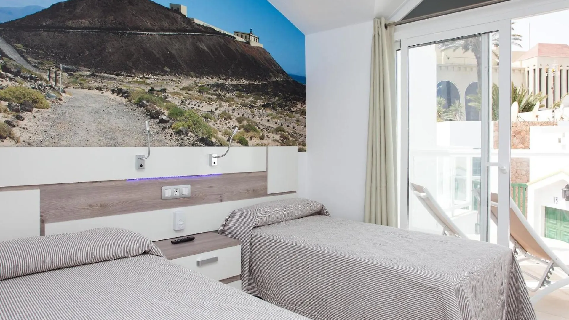 Дом отдыха Вилла Tao Caleta Playa, Коральео