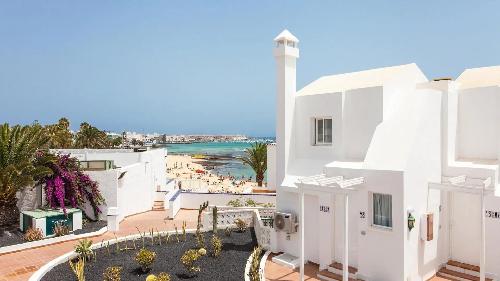 Дом отдыха Вилла Tao Caleta Playa, Коральео Испания